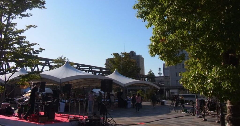 山梨100PAN 左側にサブステージ