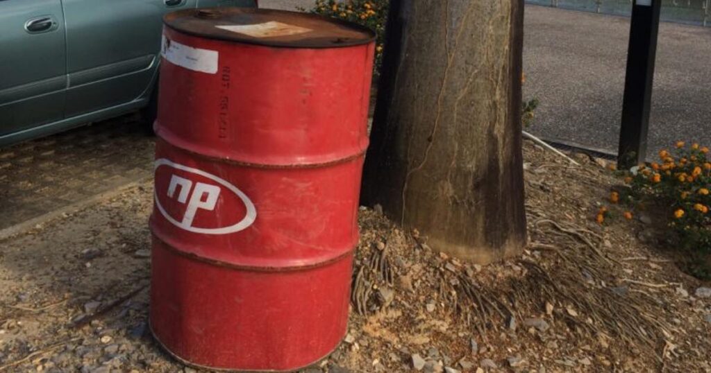 トリニダードにドラム缶