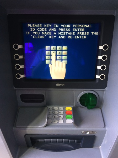 トリニダードのATM4